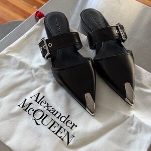 Alexander McQueen black leather flats with silver hardware